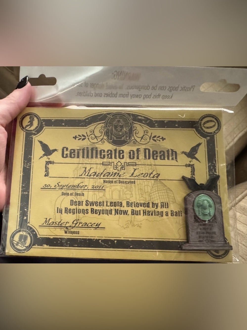 WDW Haunted Mansion Room For 1 More Madame Leota Certificate Of Death Pin LE 500